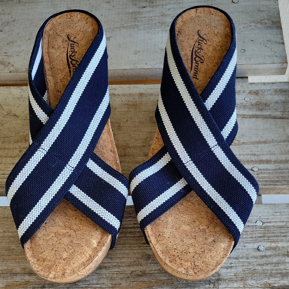 Lucky Brand Navy and White Crisscross Sandals 10M 40 Wedges Shoes